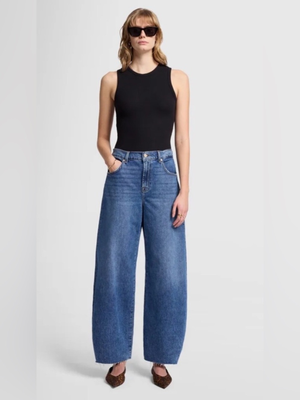 7 FOR ALL MANKIND - Bonnie curvilinear raw cut jeans size 28 dark blue barrel - Picture 2 of 10